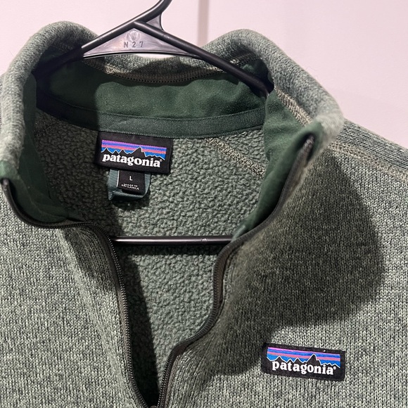 Patagonia Forest Green Fleece Jacket - Picture 2 of 4